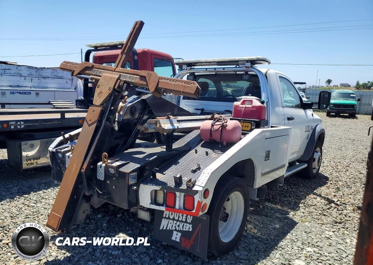 2018 Ram 5500 VIN:3C7WRMAL3JG151379 - 3