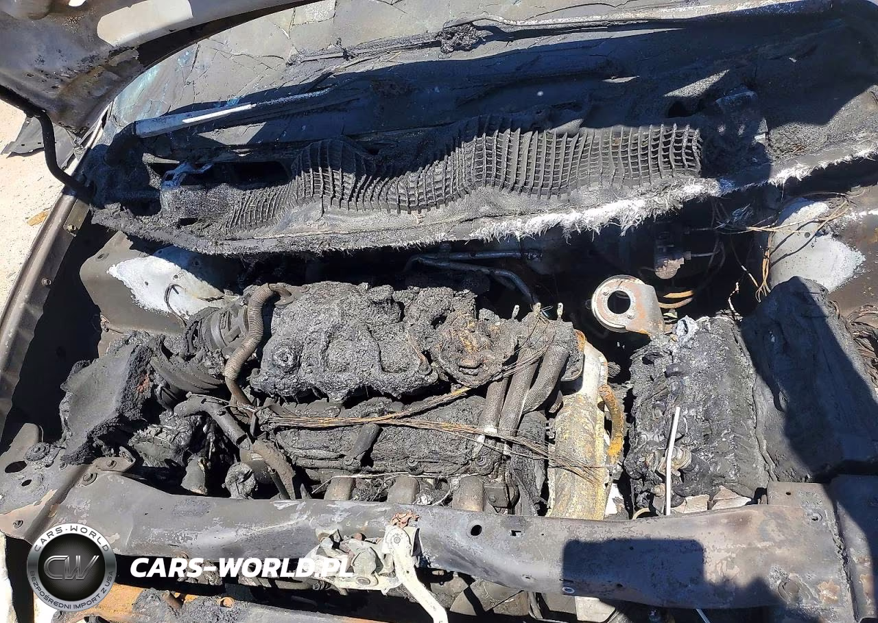 2005 Chrysler Town & Country Touring VIN:2C4GP54L05R511667 - 12