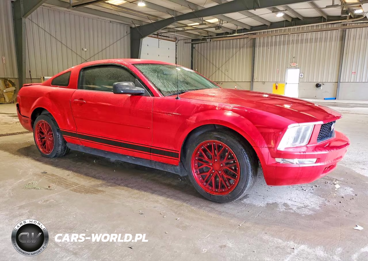 2008 Ford Mustang VIN:1ZVHT80NX85190275 - 4