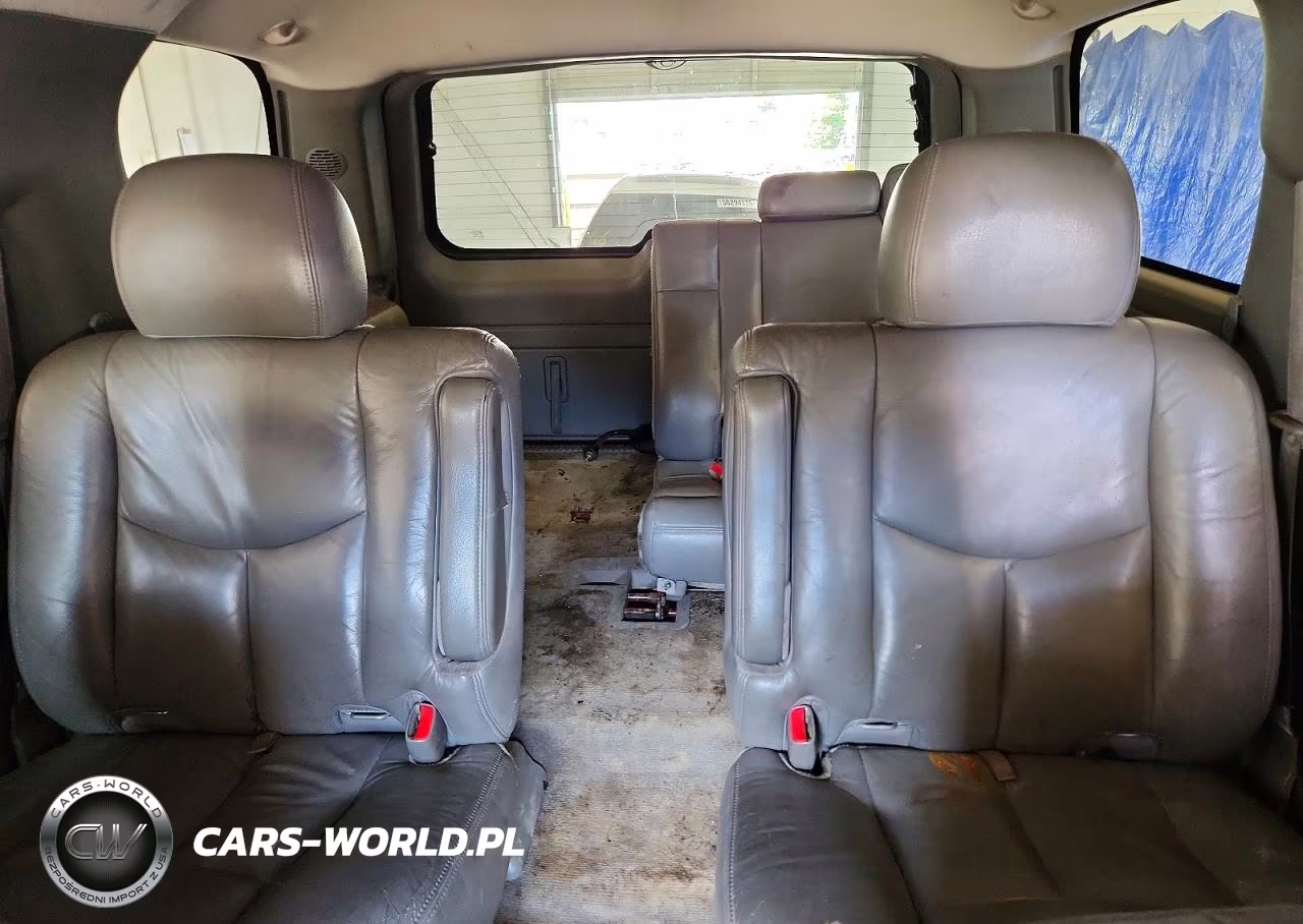 2004 Chevrolet Tahoe K1500 VIN:1GNEK13ZX4R155227 - 10