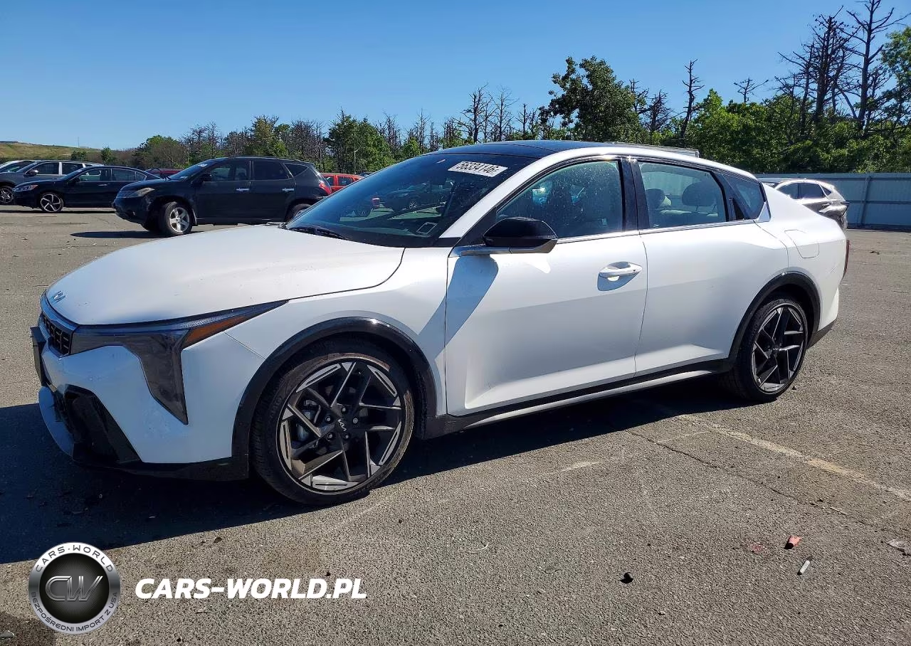 2025 Kia K4 Gt Line – zdjęcie 1 z 13