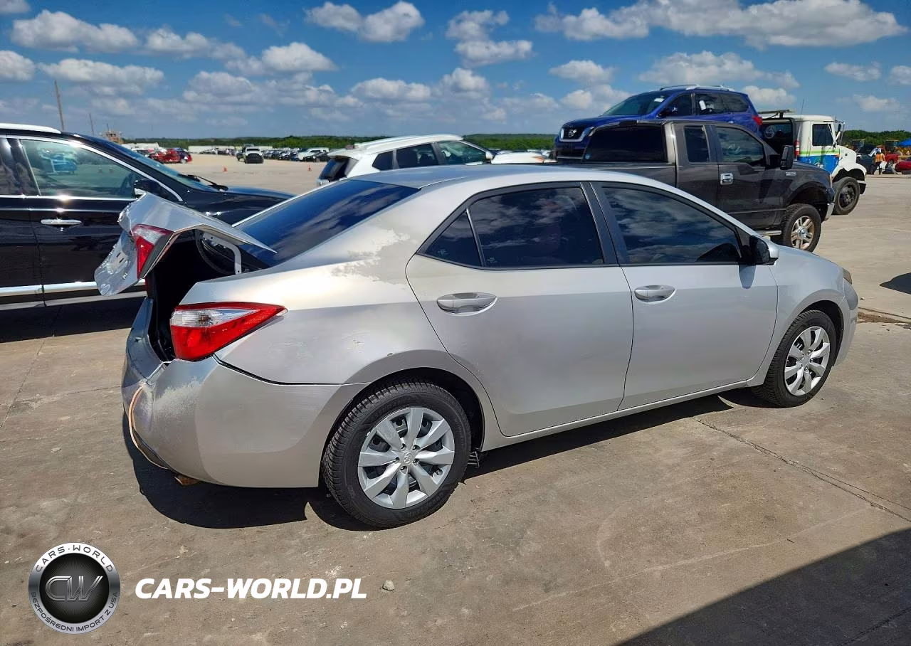 2014 Toyota Corolla Le VIN:5YFBURHE6EP070584 - 3