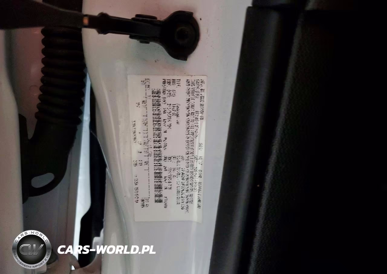 2018 Ford Focus Se VIN:1FADP3FE8JL203130 - 12