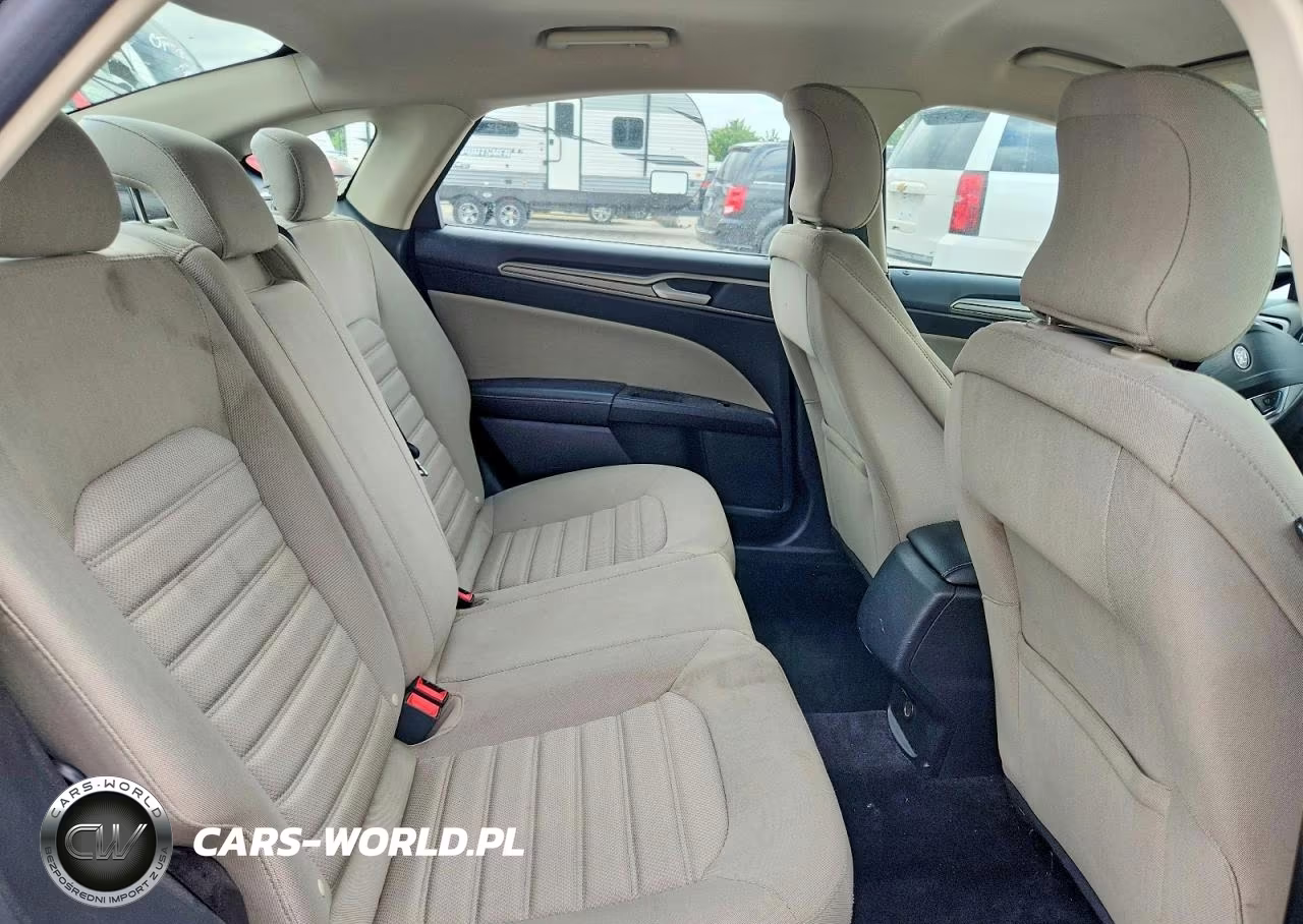 2018 Ford Fusion S VIN:3FA6P0G71JR195137 - 10