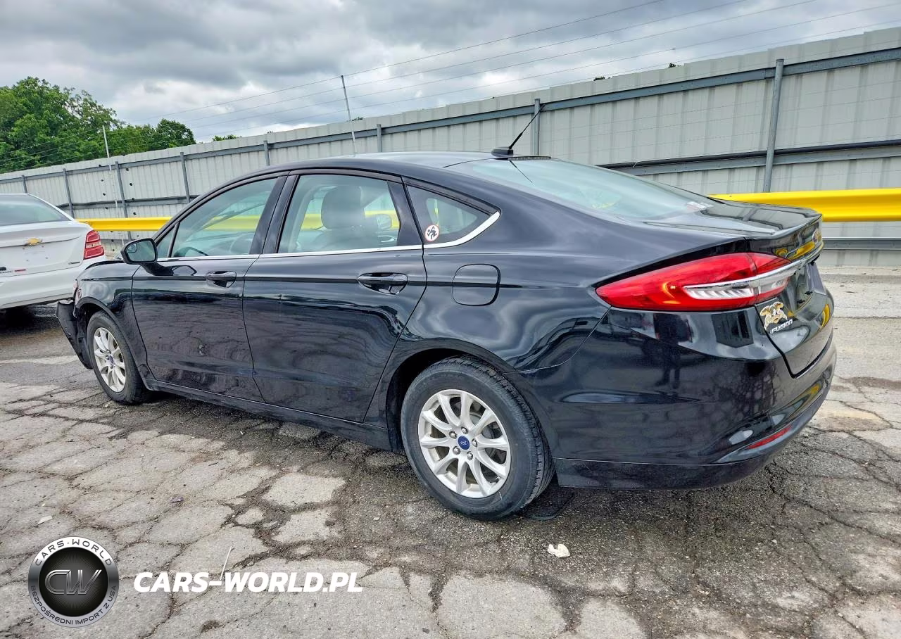 2018 Ford Fusion S VIN:3FA6P0G71JR195137 - 2