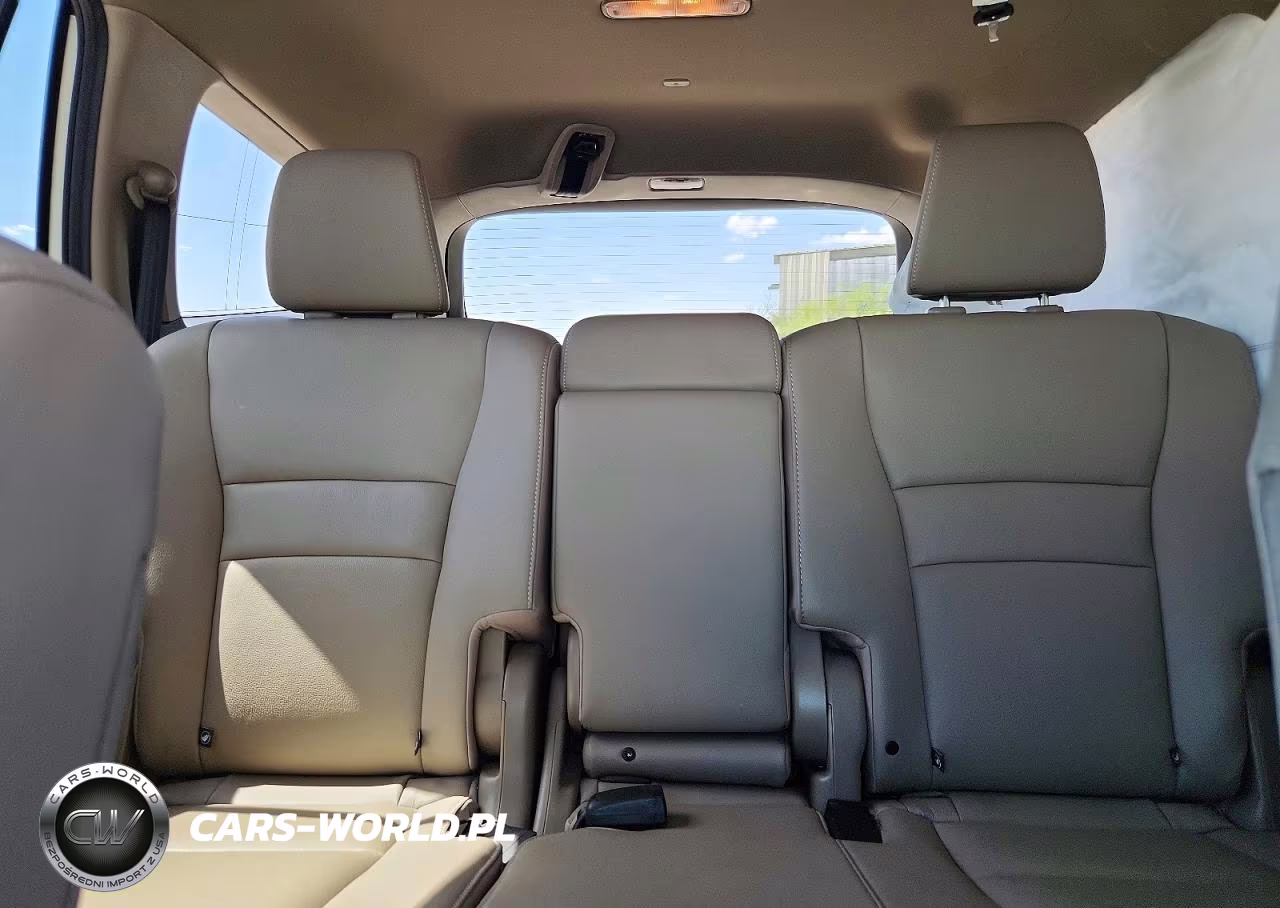 2017 Honda Pilot VIN:5FNYF5H65HB034990 - 10