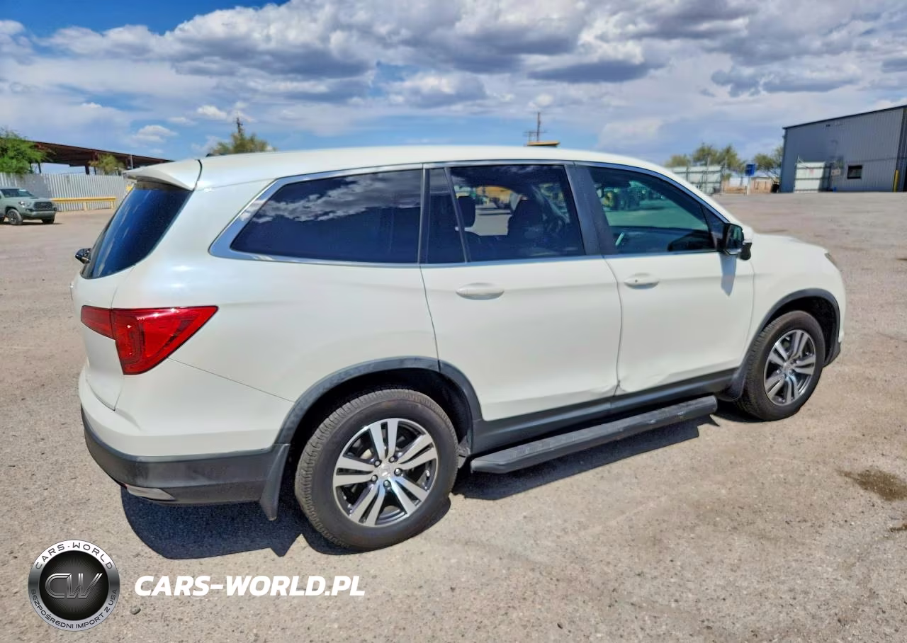 2017 Honda Pilot VIN:5FNYF5H65HB034990 - 3