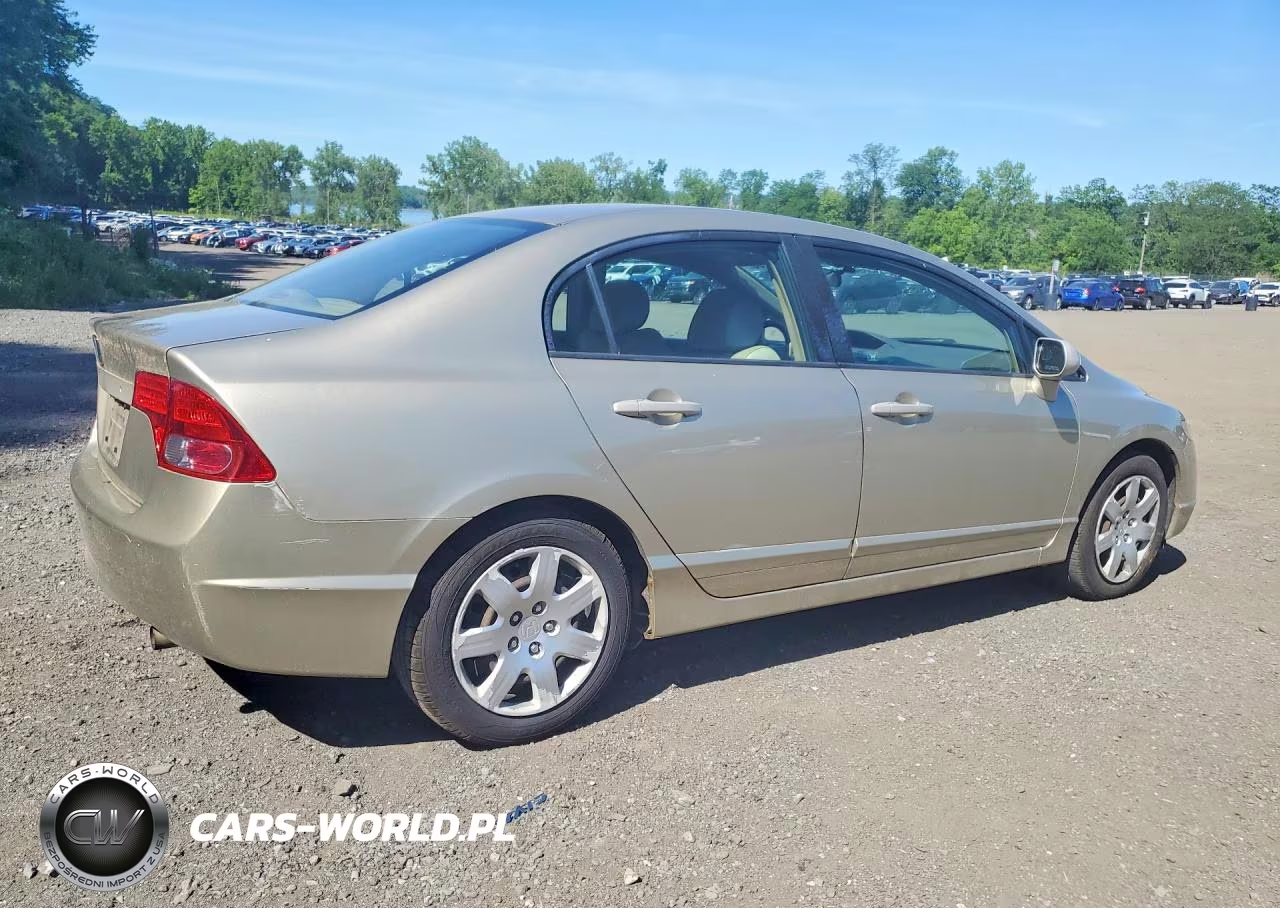 2008 Honda Civic Lx VIN:1HGFA16518L005820 - 3