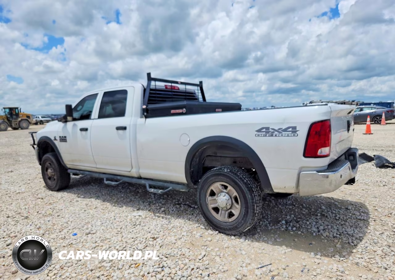 2018 Ram 2500 St VIN:3C6UR5HL6JG222405 - 2