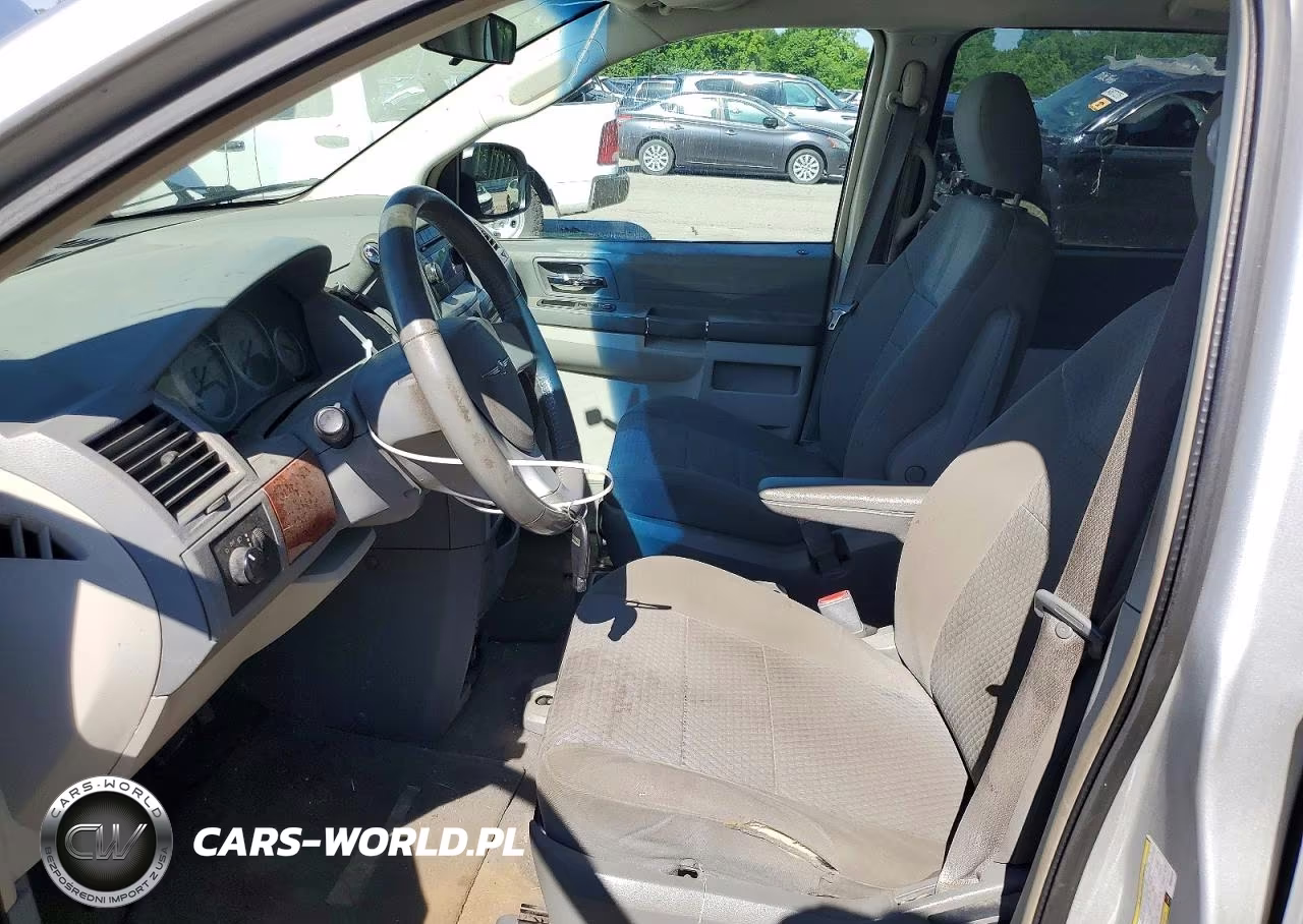 2009 Chrysler Town & Country Lx VIN:2A8HR44E09R552244 - 7
