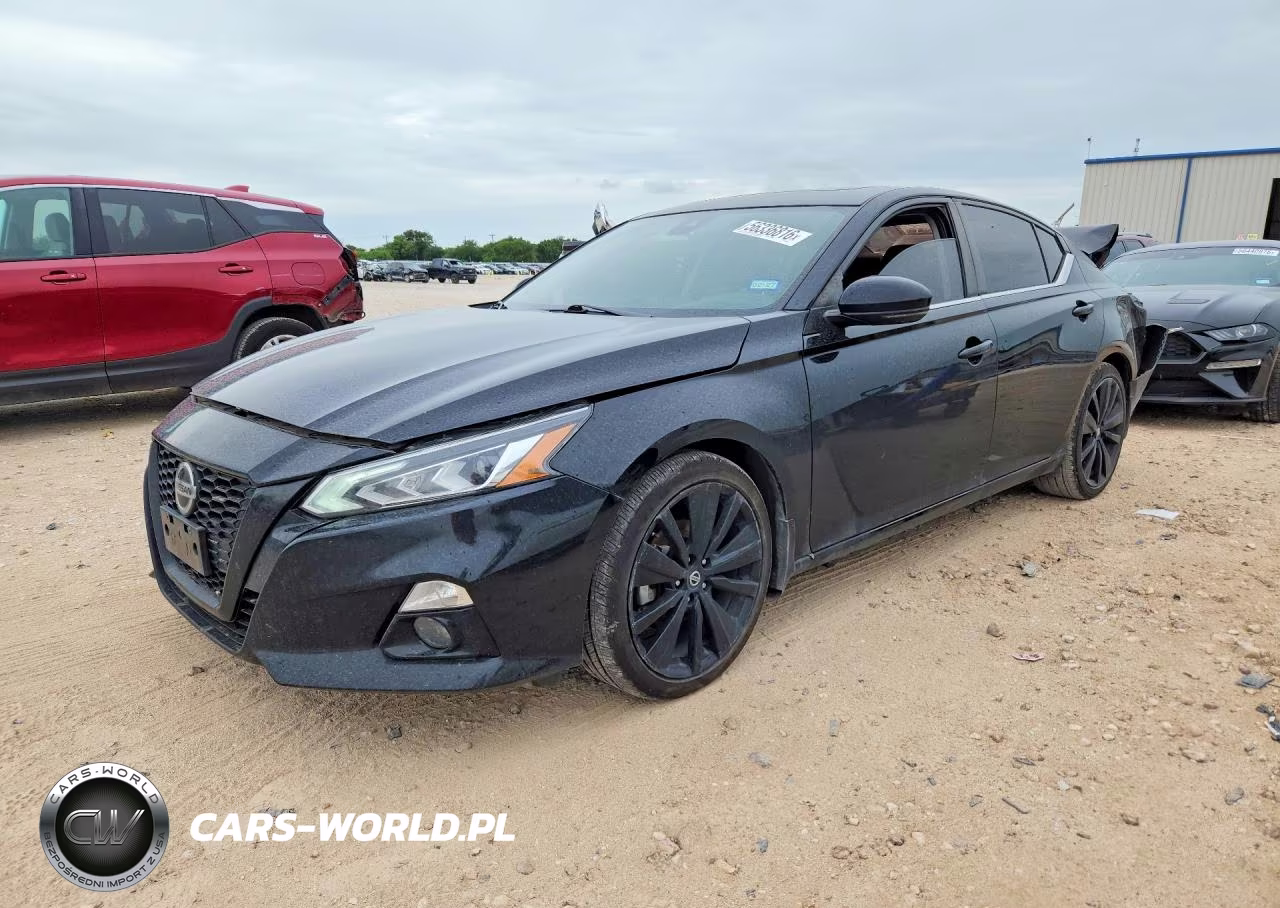 2022 Nissan Altima Sr – zdjęcie 1 z 12