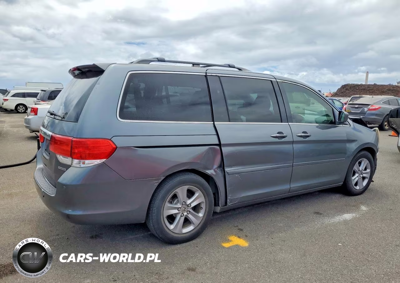 2010 Honda Odyssey Touring VIN:5FNRL3H99AB044777 - 3