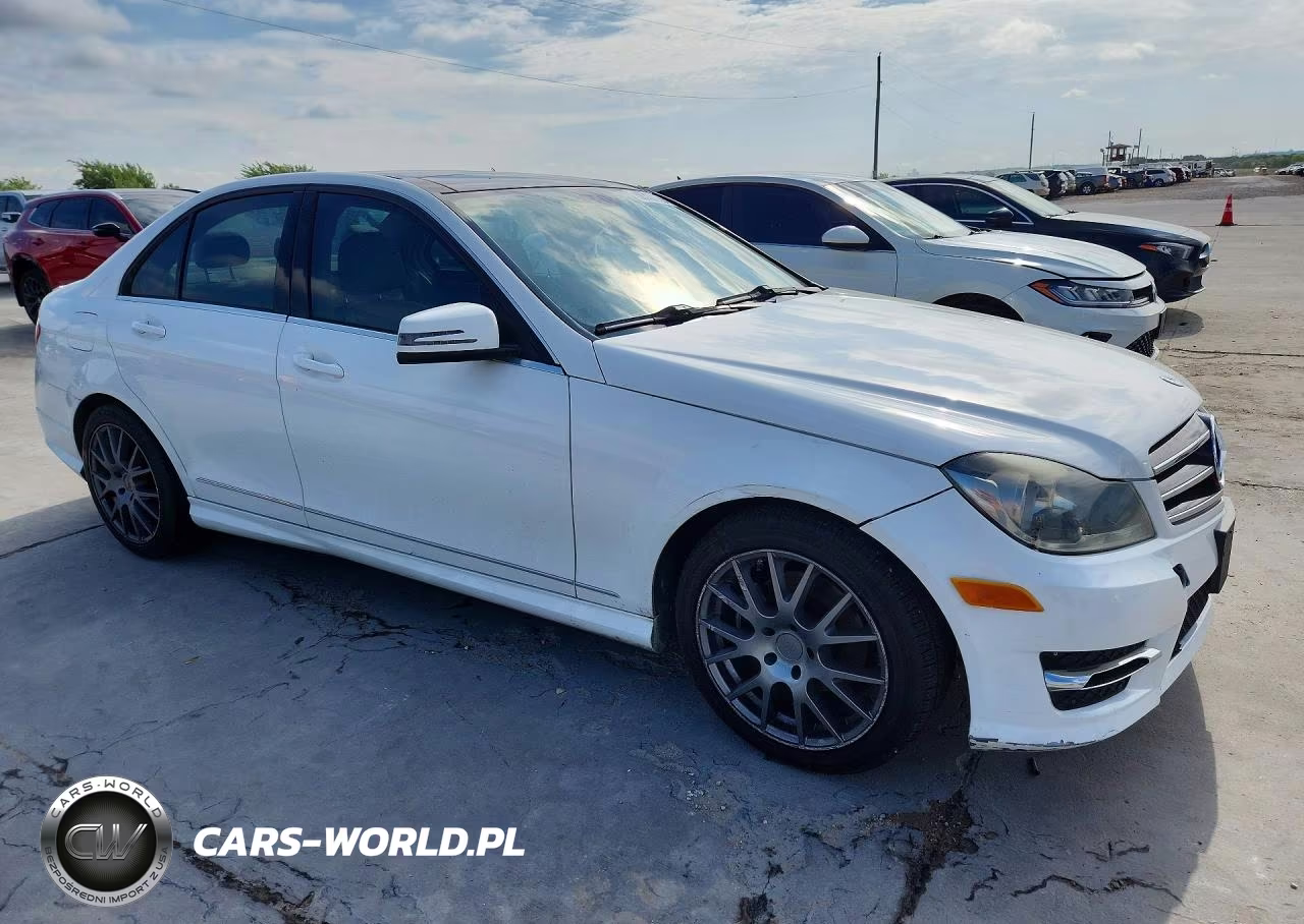 2014 Mercedes-Benz C 250 VIN:WDDGF4HB2EG210985 - 4