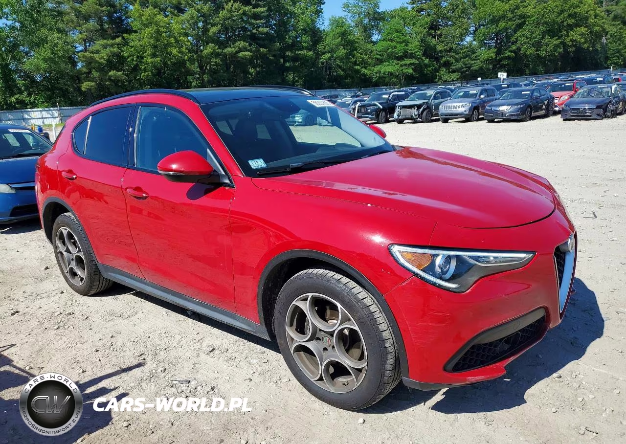 2018 Alfa Romeo Stelvio Sport VIN:ZASFAKPN4J7B70852 - 4