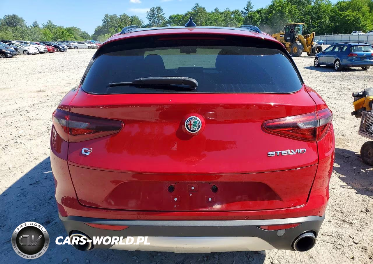2018 Alfa Romeo Stelvio Sport VIN:ZASFAKPN4J7B70852 - 6