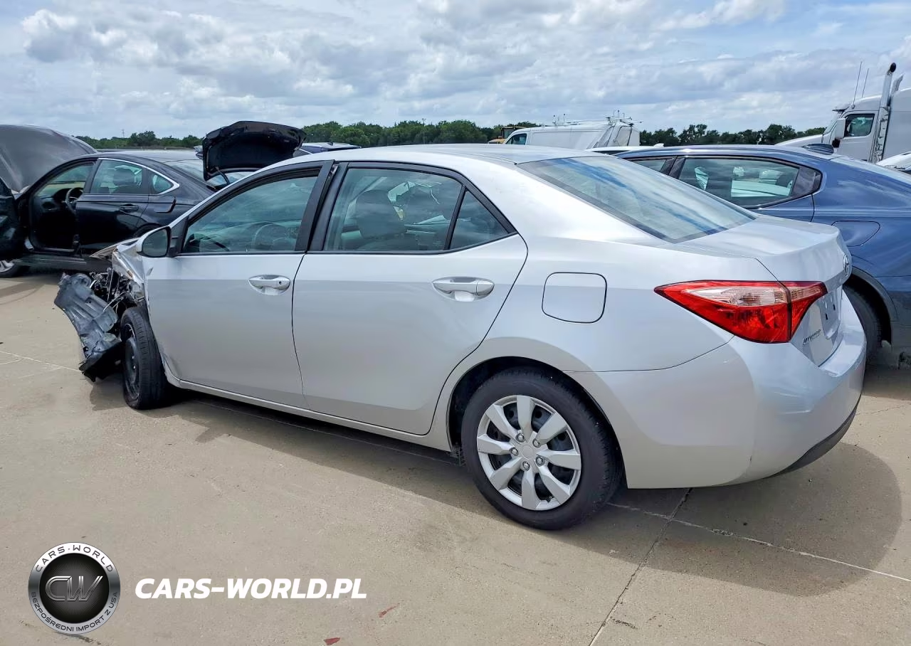 2017 Toyota Corolla Le VIN:5YFBURHE2HP692362 - 2