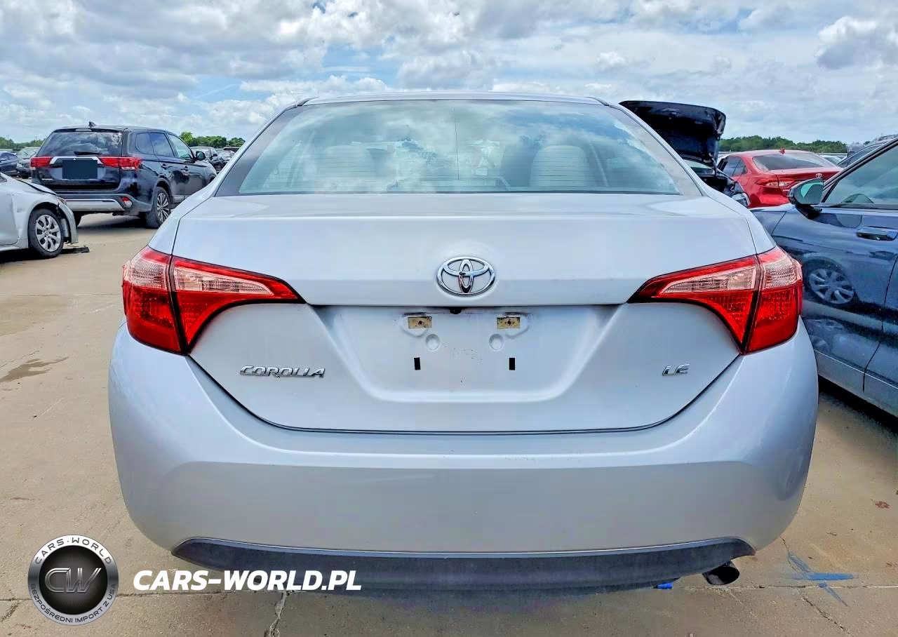 2017 Toyota Corolla Le VIN:5YFBURHE2HP692362 - 6