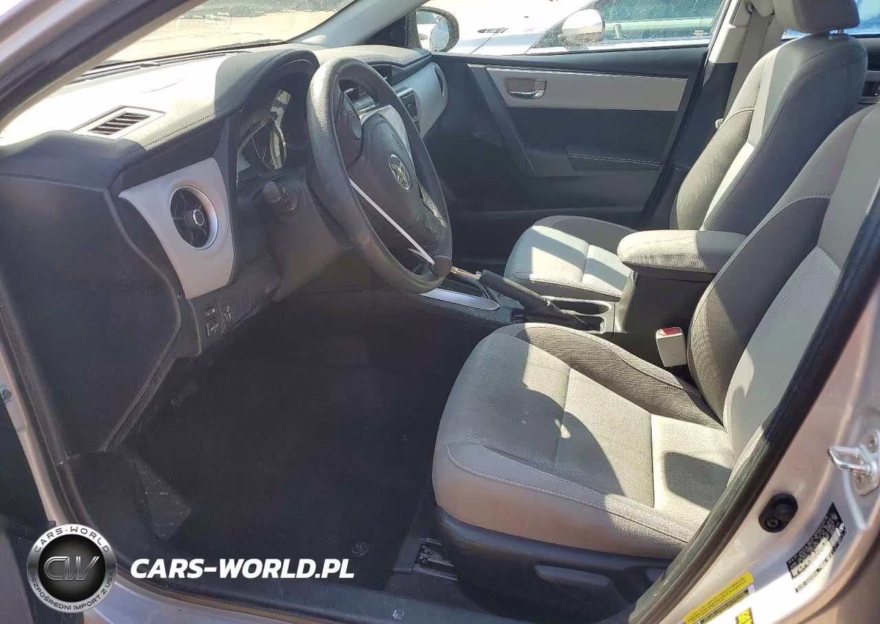 2017 Toyota Corolla Le VIN:5YFBURHE2HP692362 - 7