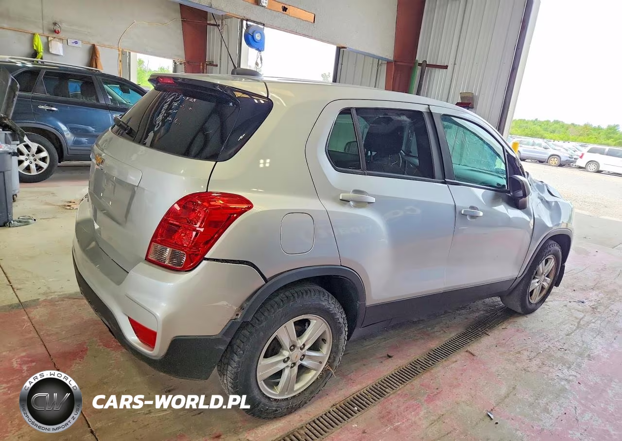 2020 Chevrolet Trax Ls VIN:KL7CJKSB4LB016003 - 3