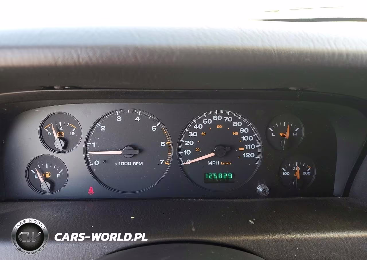 2002 Jeep Grand Cherokee Laredo VIN:1J4GX48S42C141396 - 9