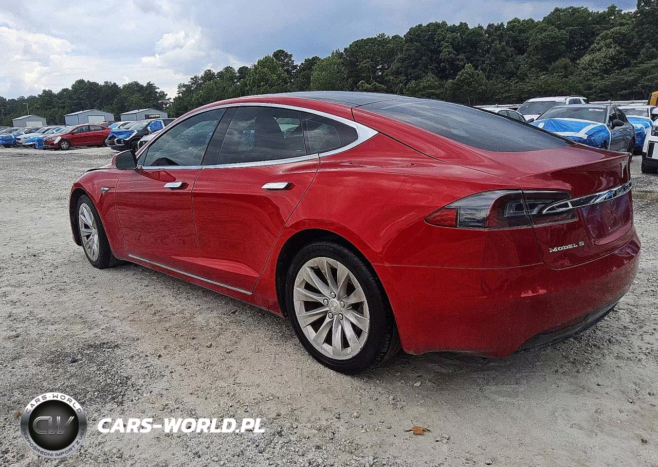 2016 Tesla Model S VIN:5YJSA1E26GF160840 - 2