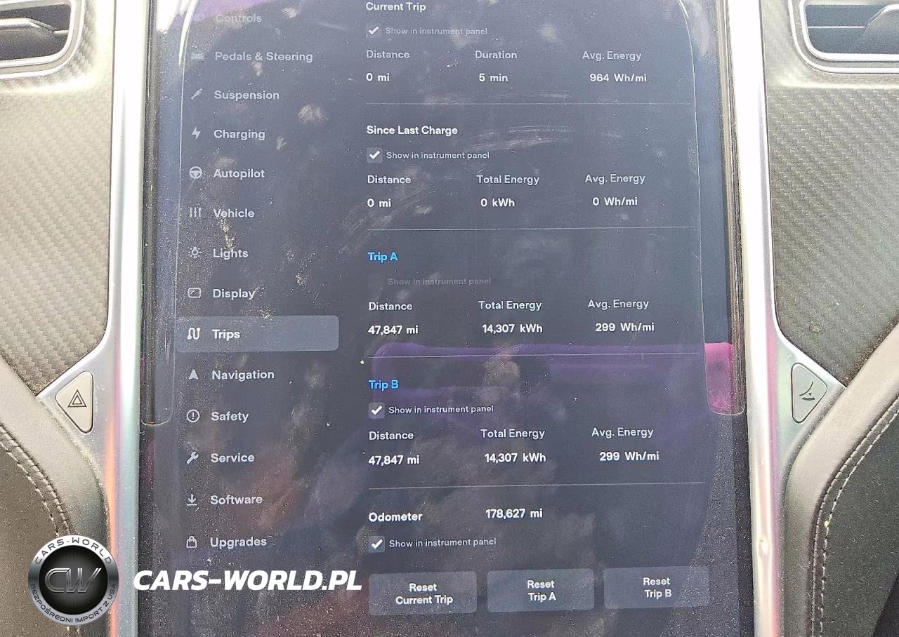 2016 Tesla Model S VIN:5YJSA1E26GF160840 - 9