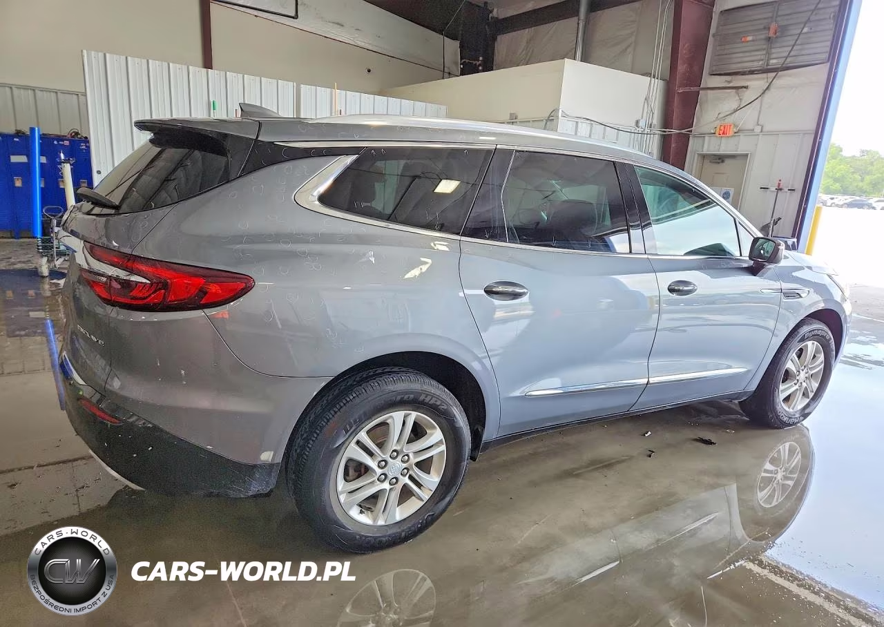 2018 Buick Enclave Essence VIN:5GAERBKW4JJ193517 - 3