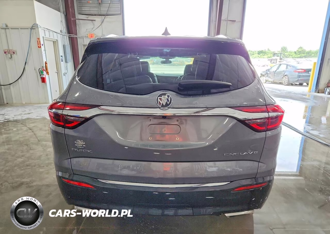 2018 Buick Enclave Essence VIN:5GAERBKW4JJ193517 - 6