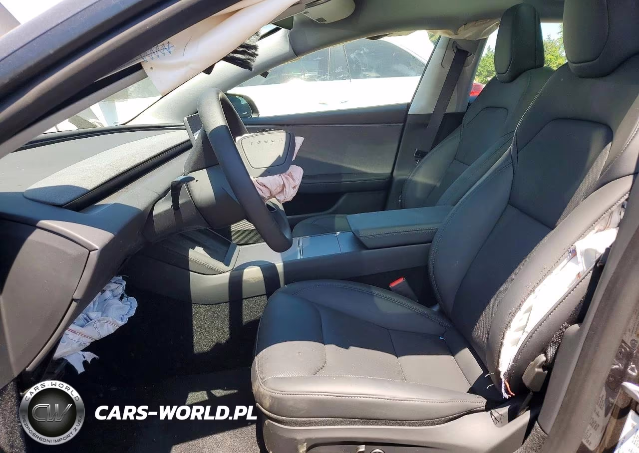 2026 Tesla Model 3 VIN:5YJ3E1EA1TF146385 - 7