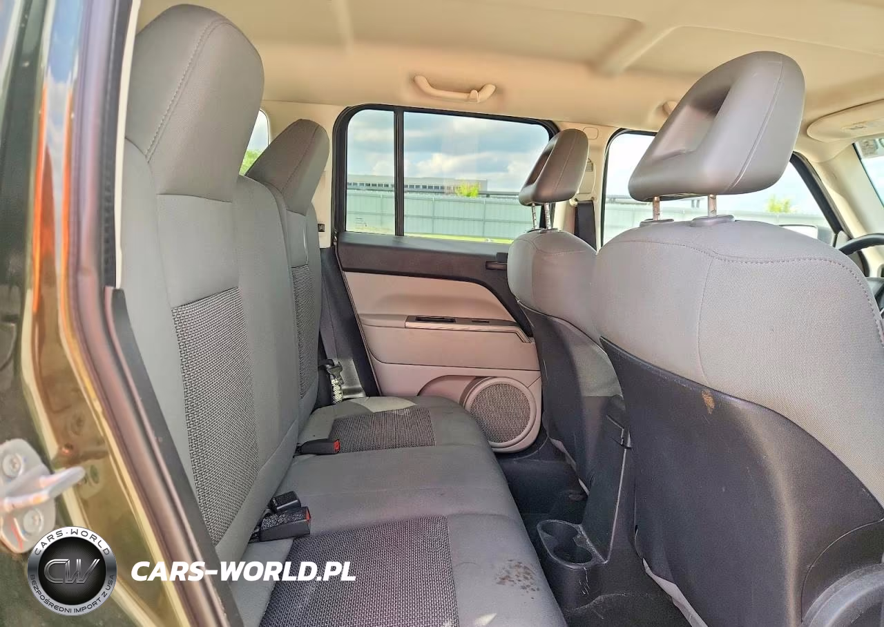2007 Jeep Patriot Sport VIN:1J8FF28W87D418296 - 10