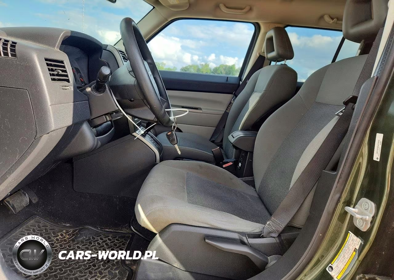 2007 Jeep Patriot Sport VIN:1J8FF28W87D418296 - 7
