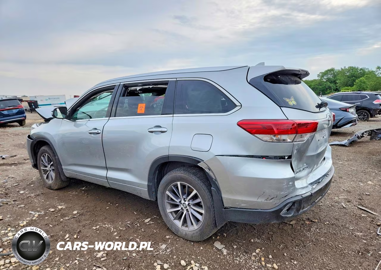 2018 Toyota Highlander VIN:5TDJZRFH5JS541300 - 2