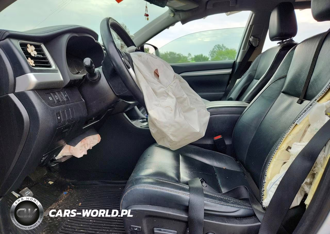 2018 Toyota Highlander VIN:5TDJZRFH5JS541300 - 7