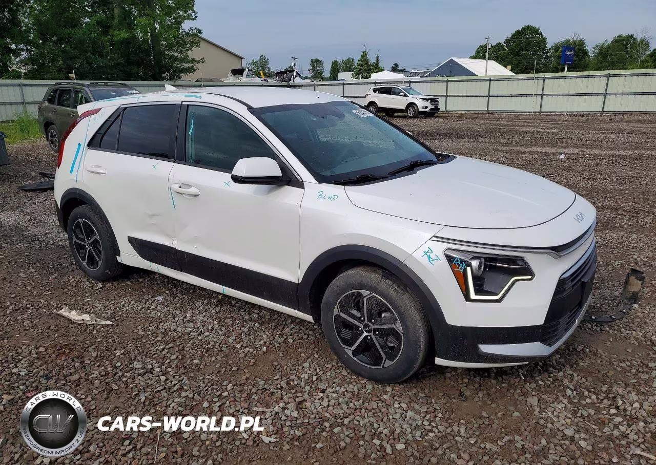 2023 Kia Niro Lx VIN:KNDCP3LE5P5061164 - 4