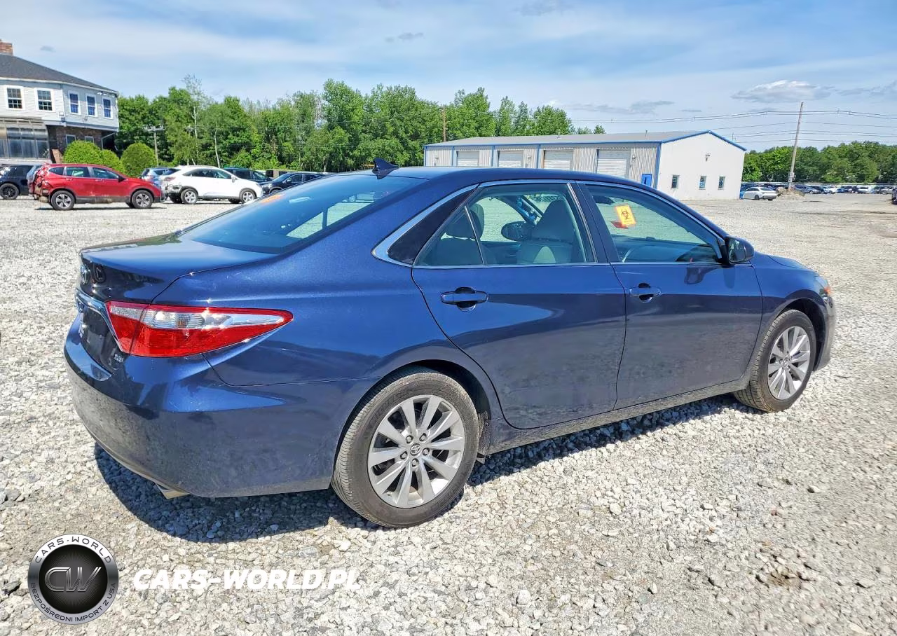 2015 Toyota Camry Xle VIN:4T1BF1FK7FU947393 - 3