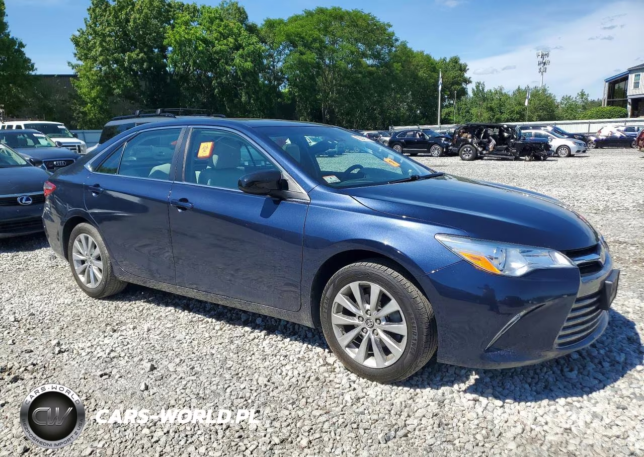 2015 Toyota Camry Xle VIN:4T1BF1FK7FU947393 - 4