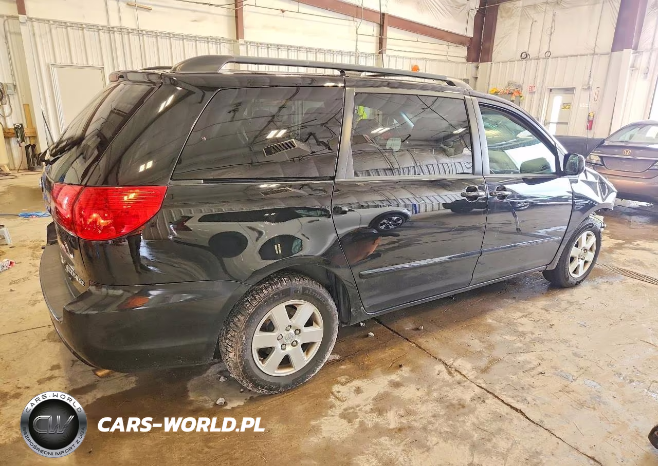 2010 Toyota Sienna Xle VIN:5TDYK4CC6AS329407 - 3