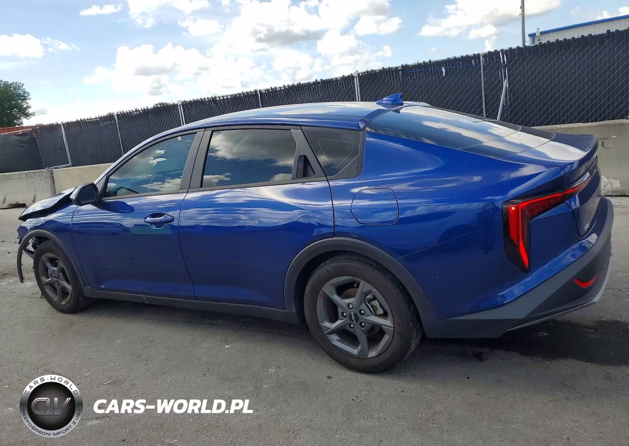 2025 Kia K4 Lxs VIN:3KPFT4DE6SE118577 - 2