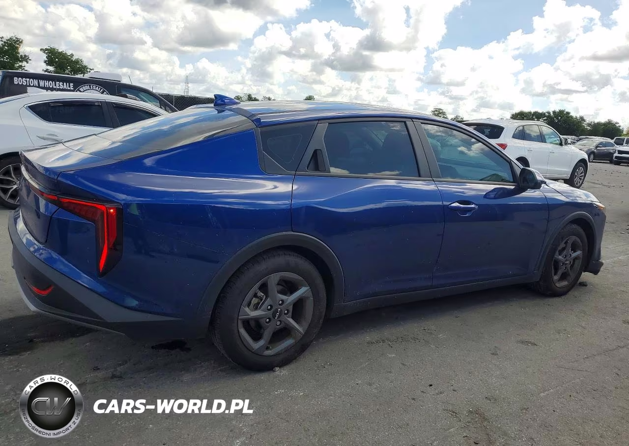 2025 Kia K4 Lxs VIN:3KPFT4DE6SE118577 - 3