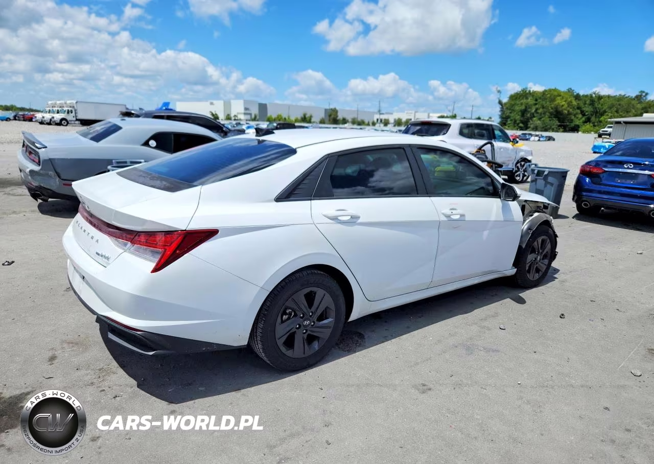 2021 Hyundai Elantra Blue VIN:KMHLM4AJ6MU011840 - 3