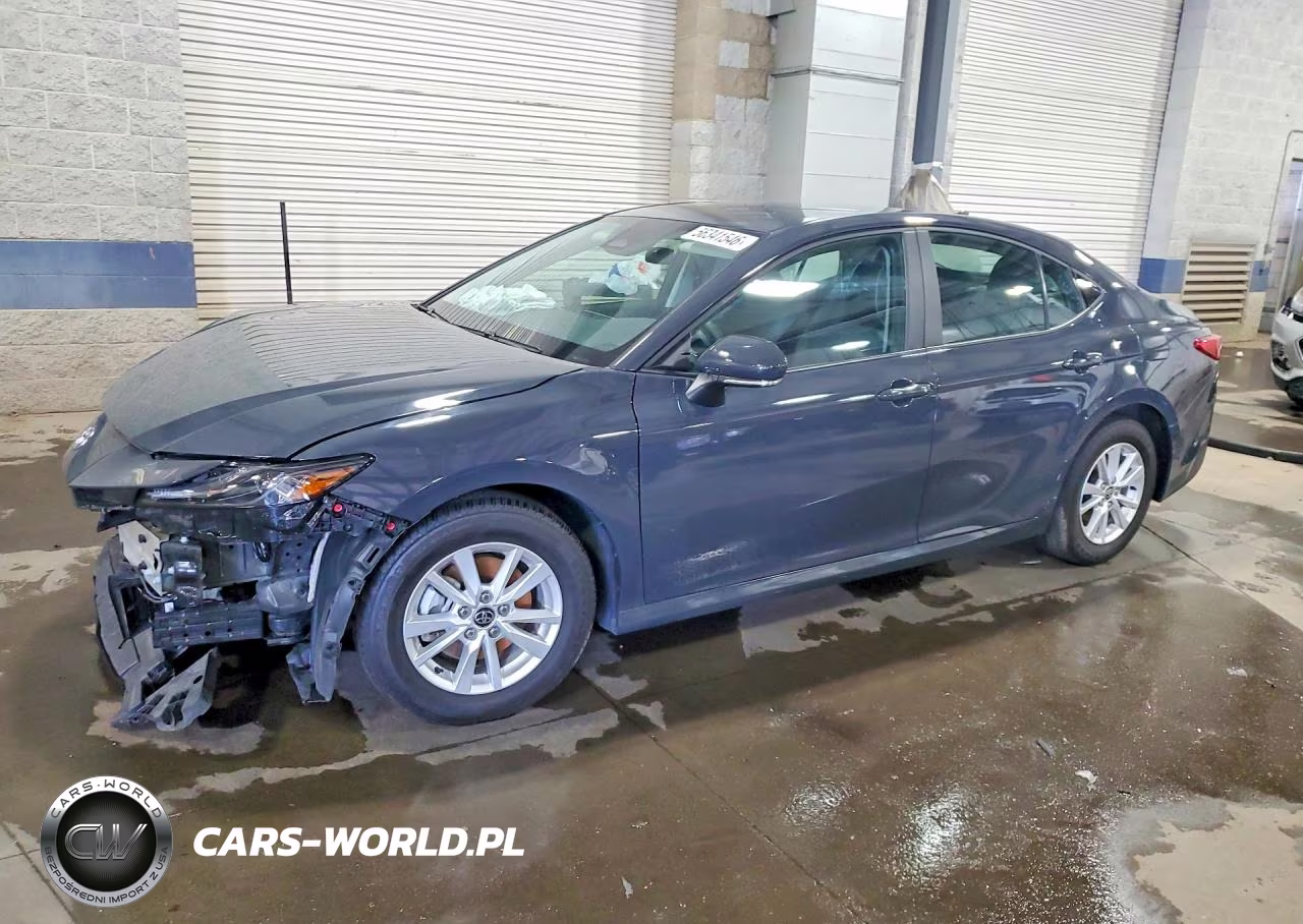 2025 Toyota Camry Le – zdjęcie 1 z 12