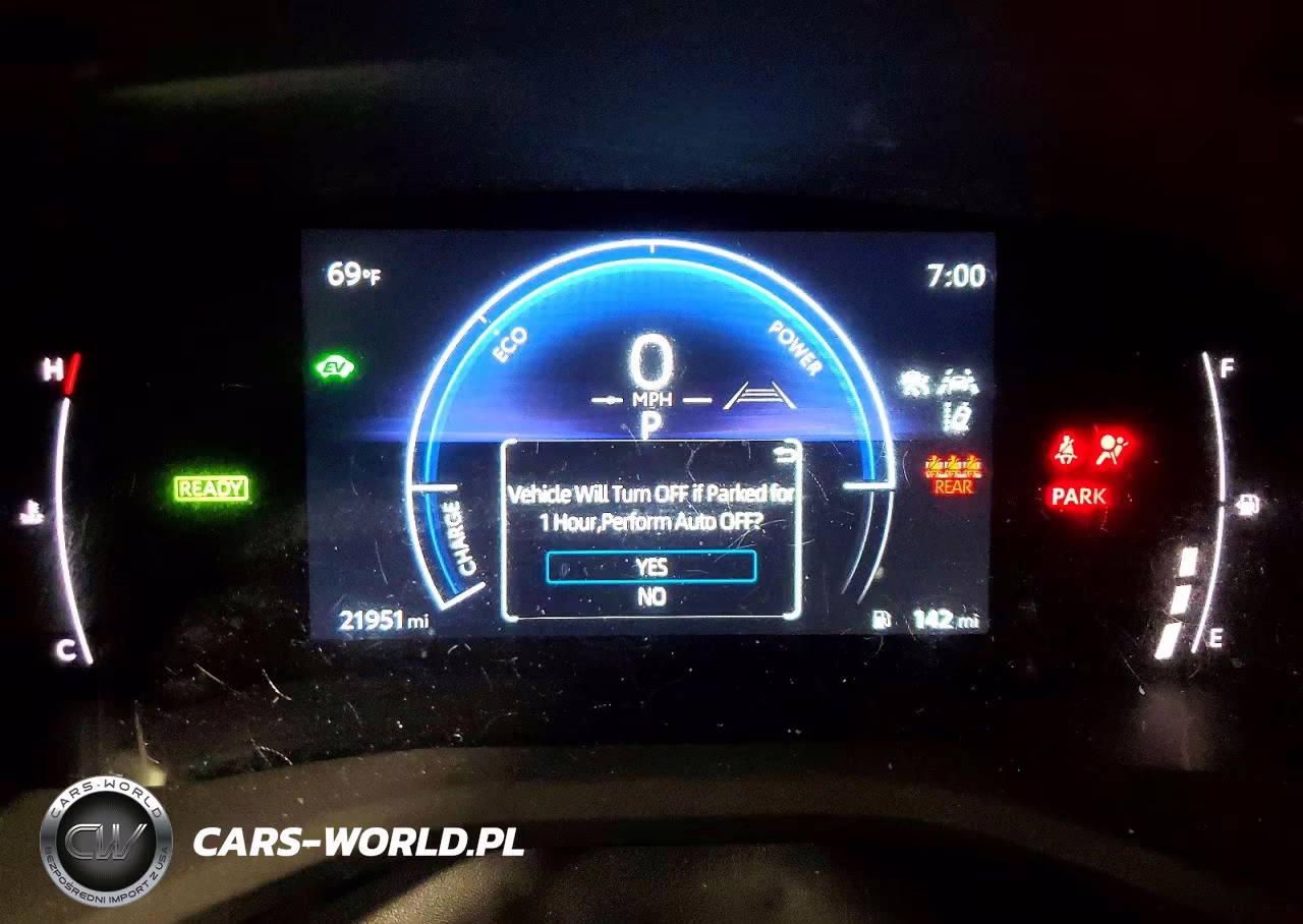 2025 Toyota Camry Le VIN:4T1DAACK2SU589223 - 8