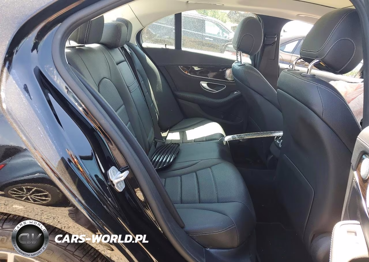 2015 Mercedes-Benz C 300 4Matic VIN:55SWF4KB7FU064186 - 10