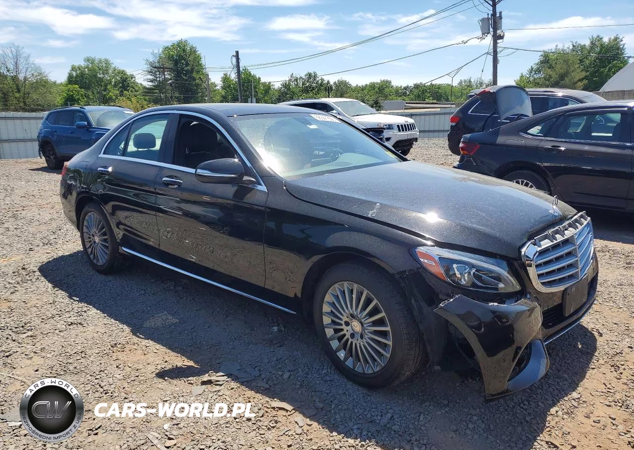 2015 Mercedes-Benz C 300 4Matic VIN:55SWF4KB7FU064186 - 4