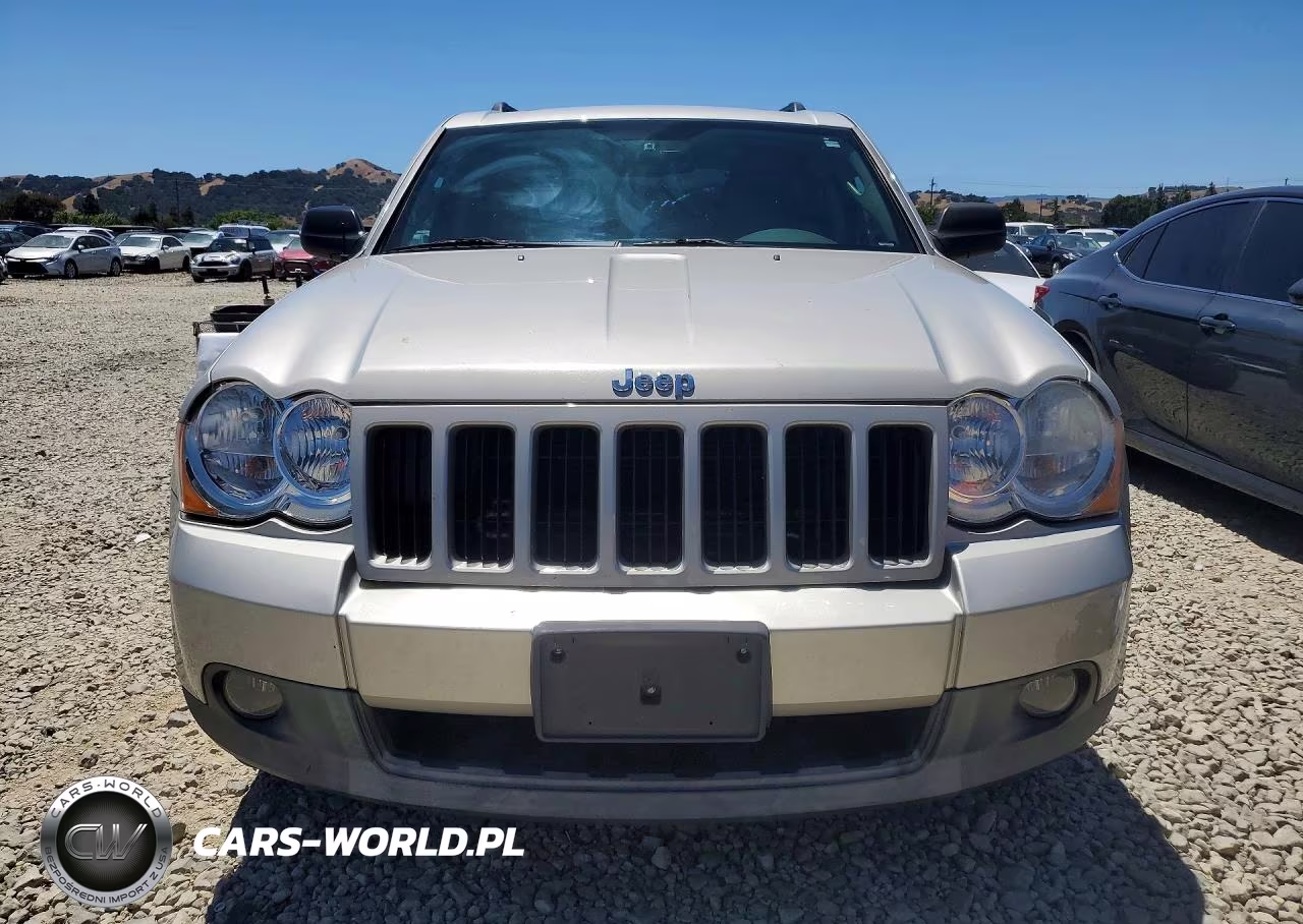 2009 Jeep Grand Cherokee Laredo VIN:1J8GR48K09C555925 - 5