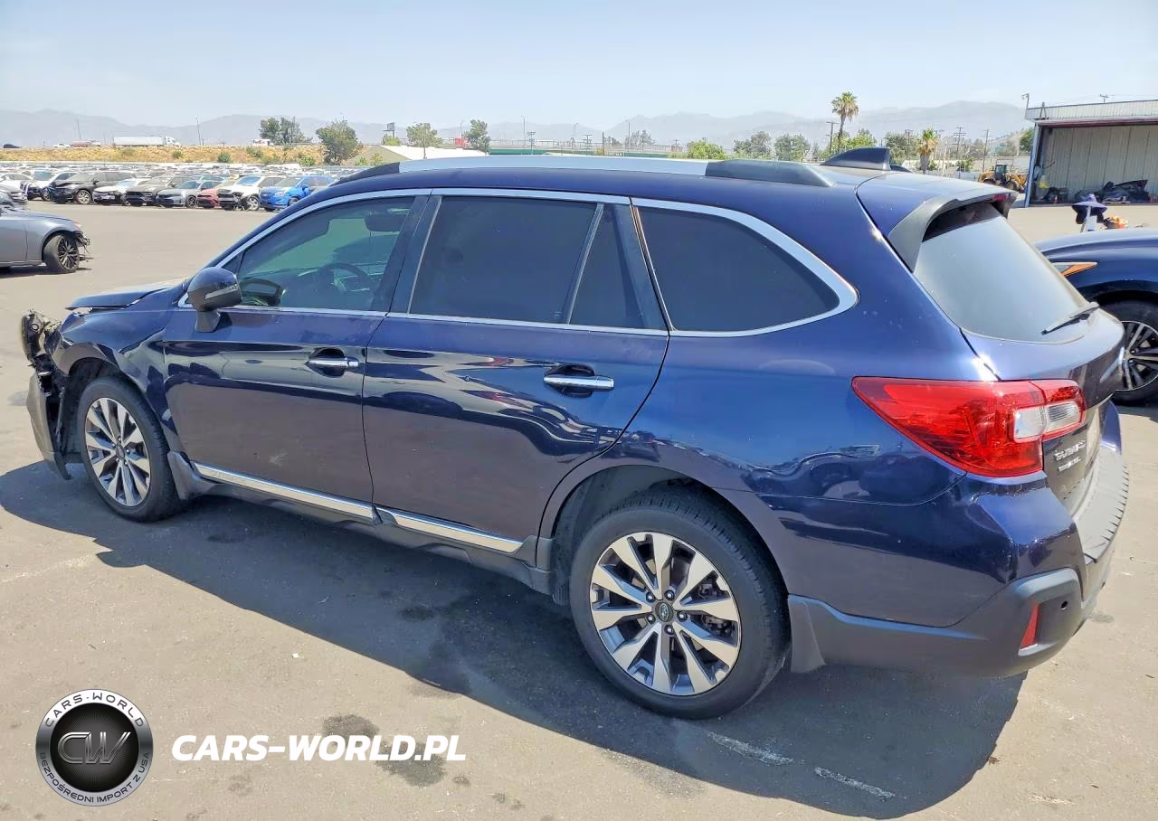 2018 Subaru Outback Touring VIN:4S4BSETC4J3373172 - 2