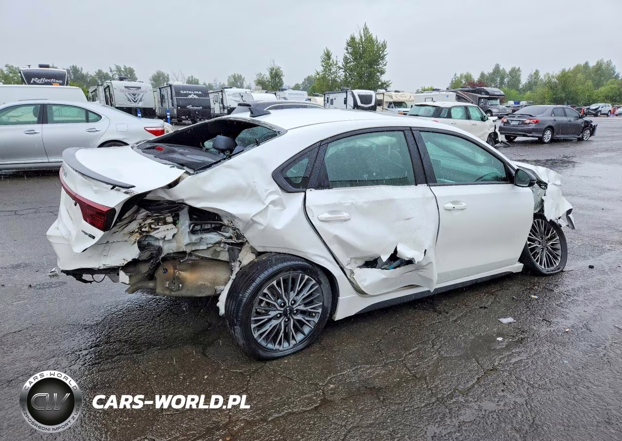 2024 Kia Forte Gt Line VIN:3KPF54AD3RE759203 - 3