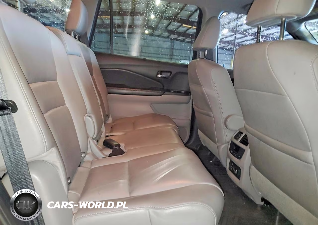 2017 Honda Pilot Touring VIN:5FNYF5H9XHB007956 - 11