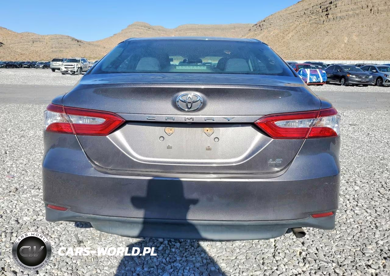 2018 Toyota Camry Le VIN:4T1B11HK3JU568122 - 6