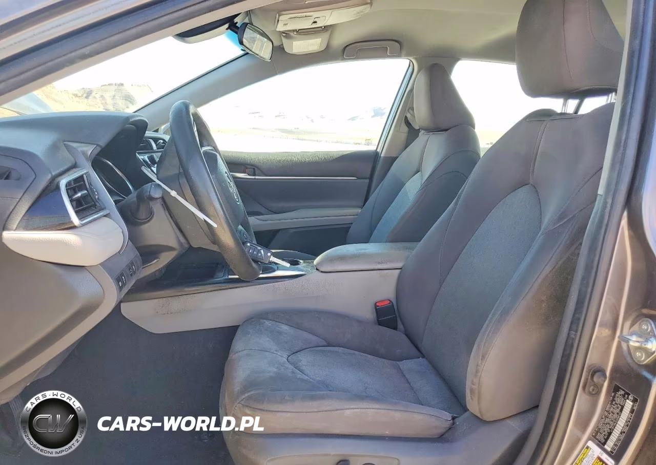 2018 Toyota Camry Le VIN:4T1B11HK3JU568122 - 7
